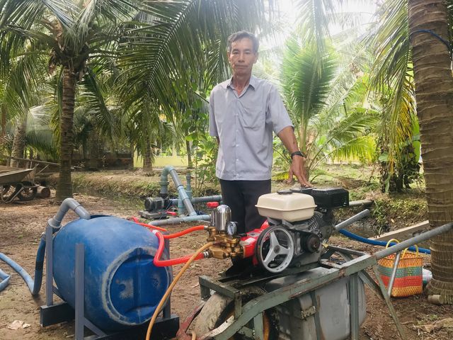 Sáng kiến của người nông dân Hà Tùng Phương trong phòng trừ sâu đầu đen