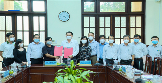 Trà Vinh: UBND tỉnh ký kết hợp tác với Công ty cổ phần xuất nhập khẩu Bến Tre