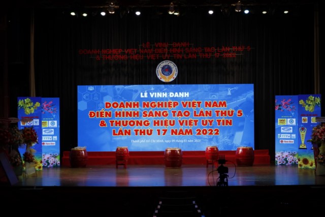 Công ty TNHH Chế biến dừa Lương Quới đạt top 50 doanh nghiệp Việt Nam điển hình sáng tạo lần 5