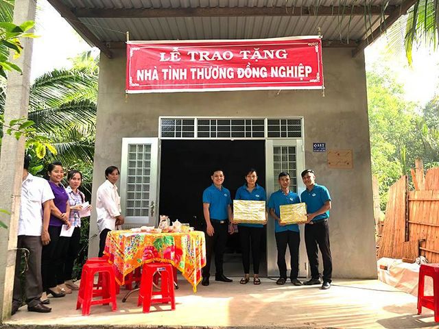 Công ty TNHH Chế Biến Dừa Lương Quới trao Nhà tình thương đồng nghiệp - Tương thân tương ái năm 2018