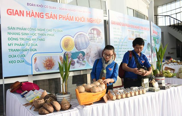 Xanh ngát rừng dừa quê hương, bài 3