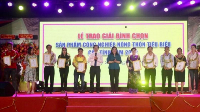 Bình chọn sản phẩm công nghiệp nông thôn tiêu biểu tỉnh Bến Tre - 10 năm nhìn lại