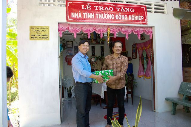 Ấm áp tình đồng nghiệp qua Chương trình “Nhà tình thương đồng nghiệp” năm 2019