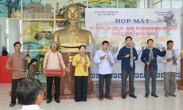 Vè trái dừa Bến Tre