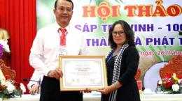 Dừa sáp Trà Vinh như “con chim công trong lồng”