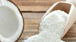 Ẩm thực: Cơm nấu với dứa hạt điều nước cốt dừa